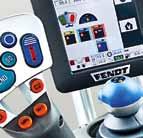 Ergonomické uspořádání a barevné označení obslužných elementů odpovídá aktuálním traktorům Fendt a zajišťuje průběžnou, rychlou a praktickou obsluhu traktoru.