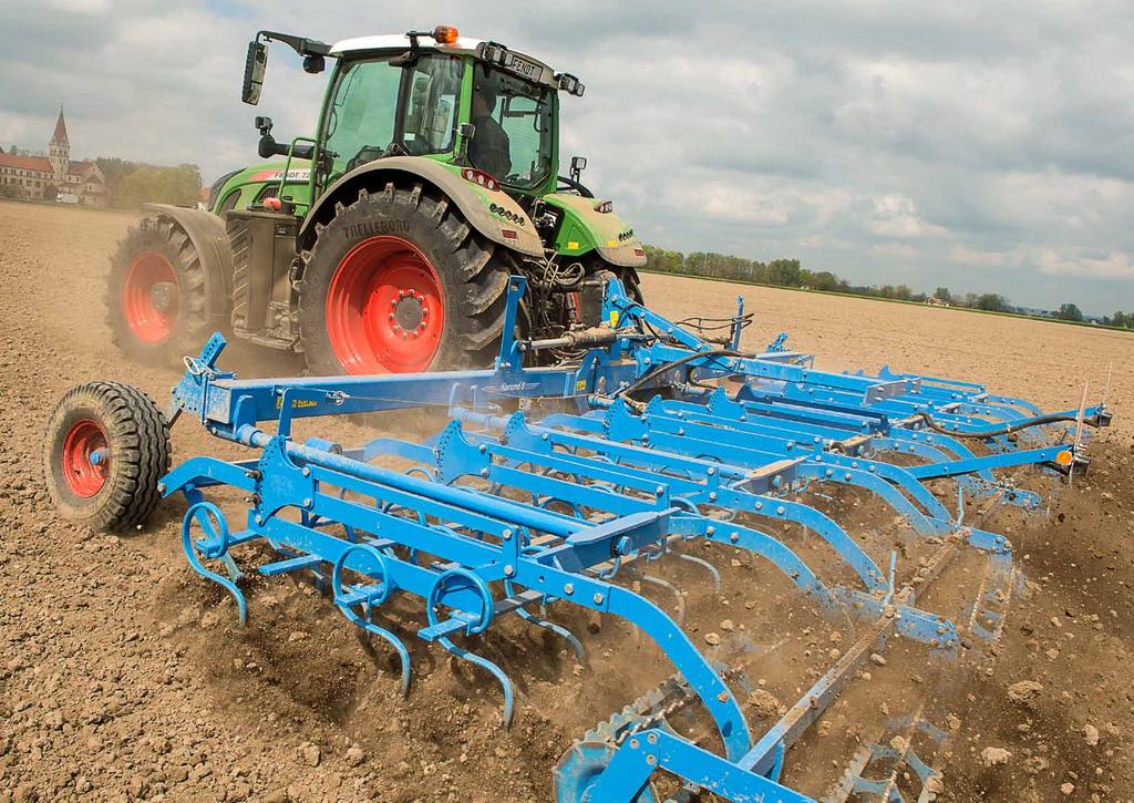 10 Motor a převodovka 11 Perfektní souhra Motor a převodovka traktorů Fendt 700 Vario představují perfektní jednotku pro pohon se silným točivým momentem a plynulou převodovkou pro radost z jízdy.