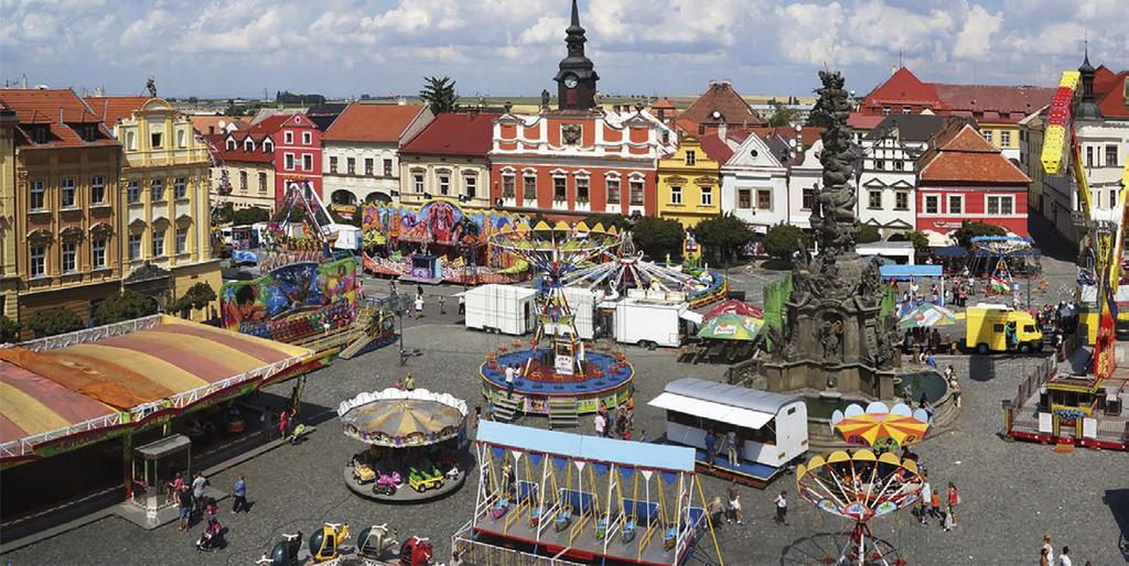 Chrudimská Salvátorská pouť Téma / 4 V každém katolickém kostele se během roku slaví dva významné svátky. Jakousi obdobou lidských narozenin je slavnost posvěcení kostela neboli posvícení.