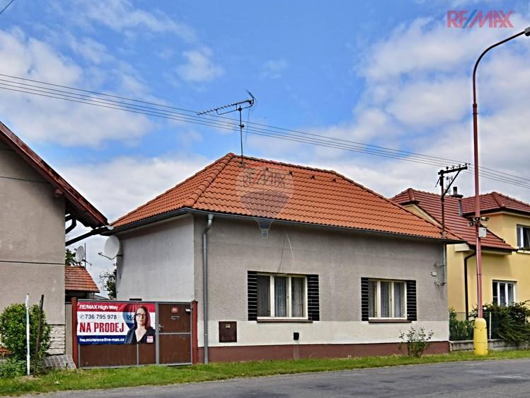 Záznam o prodeji srovnávané nemovitosti č. 4 1. Identifikace Prodej, Rodinný dům, 100 m 2, Průběžná, Poděbrady Celková cena: 2.600.000 Adresa: Průběžná, Poděbrady, okres Nymburk 2.