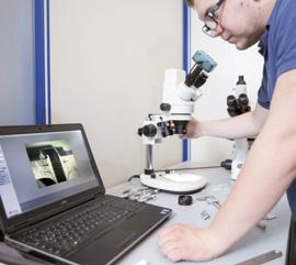 WEBER Schraubautomaten Servis Testování a vývoj Laboratoř Při konstrukci a výrobě šroubovacích automatů společnost WEBER nepřenechává nic pouhé náhodě.
