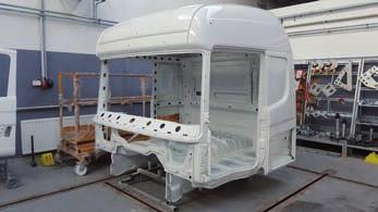 : +420 725 435 249 Prodej kabiny Scania typ CR19H včetně