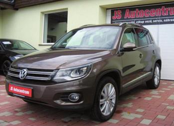 000 Kč BMW X5 40d 306 PS xdrive Sport Paket, RV 2010, 245.935 km, 225 kw, pal. poč., aut.