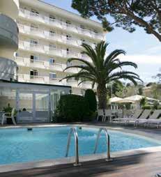 2018 LLORET DE MAR Španělsko COSTA BRAVA Hotel ALEGRIA FENALS MAR Sup POLOHA: hotel se nachází v západní části letoviska 200 m od pláže Fenals,