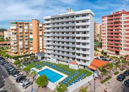 2018 FUENGIROLA Španělsko V CENTRU Hotel LAS PALMERAS COSTA DEL SOL POLOHA: hotel se nachází u jachtařského přístavu, 300 m od