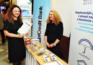 Letos novelizovaný zákon přitom říká, že bez odborného dozoru či dohledu může lékař vykonávat jen činnosti, které odpovídají rozsahu znalostí a dovedností získaných studiem.