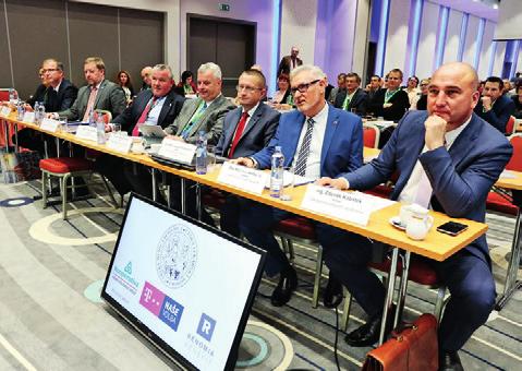 n ČLK upozorňuje, že ekonomická a personální krize ve zdravotnictví stále trvá. ČLK vytvořila Krizový plán obsahující návrhy na řešení problémů českého zdravotnictví.