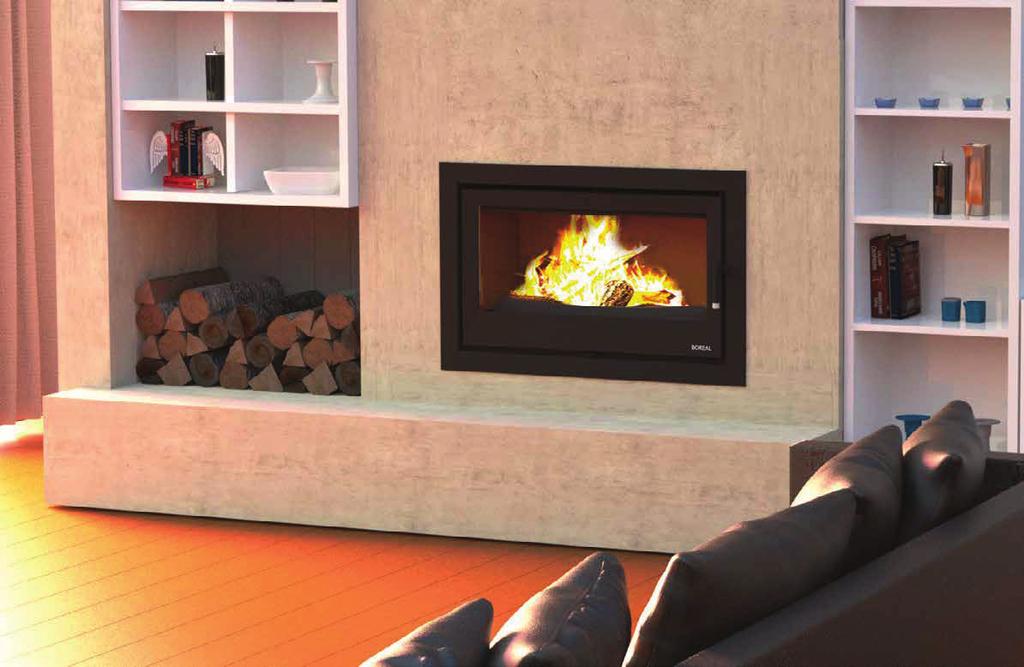 I90 Série I90 černý lak. Litinová dvířka a spodní část topeniště s vitro keramickým sklem odolným do 750ºC.