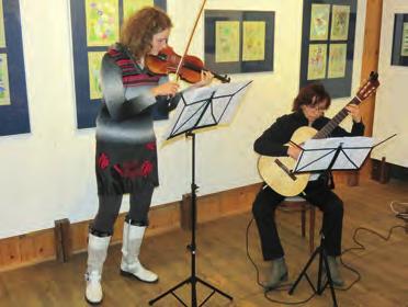 Přijďte si zlepšít náladu do Městské galerie, zveme vás na krásnou předjarní výstavu Jarmila Haldová M Hořce, lýkovce a pivoňky z celého