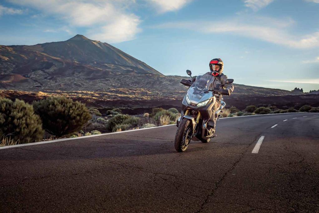 25 26 SPECIFIKACE Motor NC750X CB500X Typ motoru Kapalinou chlazený čtyřtaktní řadový dvouválec SOHC s 8 ventily Kapalinou chlazený řadový dvouválec Zdvihový objem 745 cm 3 471 cm 3 Max.