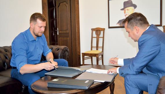 Dnešním dnem Slezan a Statutární město Frýdek- -Místek uzavřeli dohody o nabytí některých pozemků a staveb, takže město získává od Slezanu objekt bývalé školy, kde by měla vzniknout městská policie,