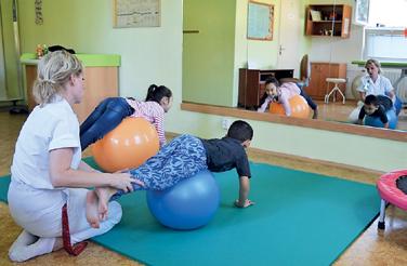 Preventivní aktivity byly zacíleny především na mladší generaci a programové náplně se profesionálně zhostily subjekty, které v lokalitě ul. Míru nabízejí sociální služby a doplňující aktivity.