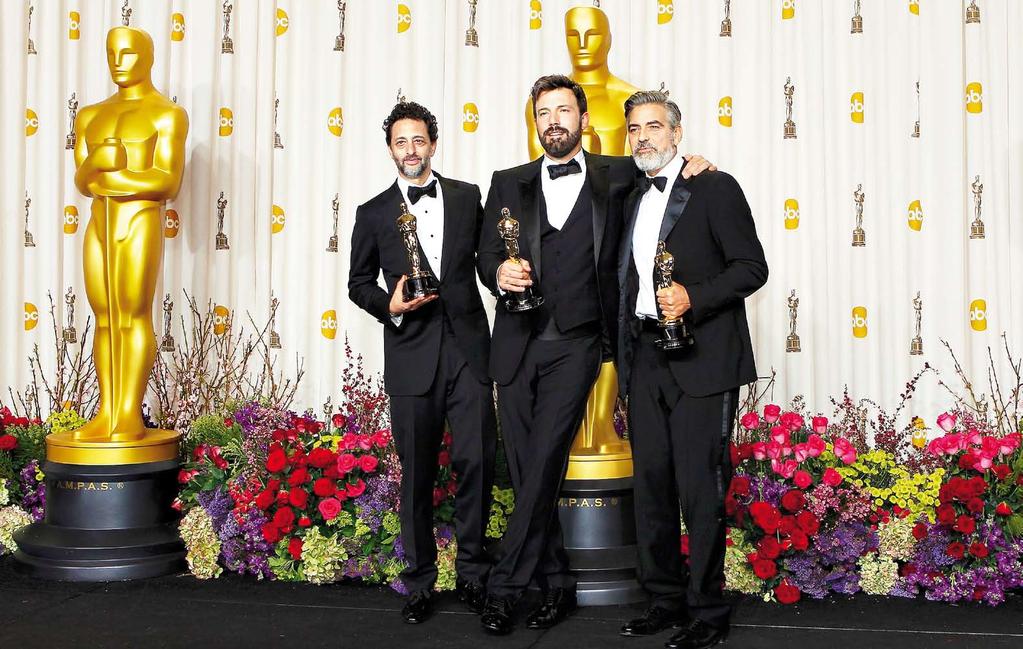 téma PÁTEK LIDOVé NOVINy Oscarový Argo Jak to bylo skutečně? Herec a režisér Ben Affleck prožil jeden z vrcholných večerů filmařské kariéry.