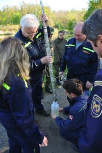 Pro validaci navrženého metodického postupu byli zapojeni pracovníci z ostatních chemických laboratoří HZS ČR, kteří v rámci pravidelného výcviku odebrali 25 vzorků vod z rybniční soustavy v okolí