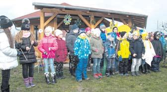 Touto cestou ještě jednou děkuji všem, ať již dospělým nebo dětem, kteří se podíleli na přípravě jarmarku a s velkou radostí vyráběli a prodávali