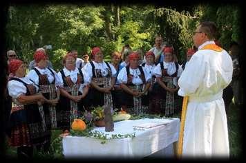 oblasti pěstování i následného zpracování, také prodeje česneku u nás pokračovala mezi 11.30 13.45.