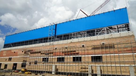 chladicím výkonem 85,5 MW, jež je součástí projektu společnosti CHEMOPROJECT NITROGEN a.s. výstavby závodu na výrobu granulované močoviny o výkonu 1500 t/d.