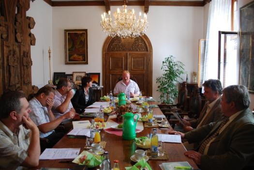 Dňa 14.augusta 2009 sa konalo v priestoroch Starej radnice Zasadnutie predstavenstva Zdruţenia Región Beskydy, na ktorom manaţérka zdruţenia informovala prítomných o aktivitách zdruţenia v I.