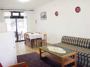 14619 Studio se 3 lůžky, malým kuch. koutem vybaveným vařičem (2 pl.) a lednicí, jídelním koutem. Koupelna s WC. Balkon. V tomto objektu není možnost klimatizace. Objekt: 4 os. č.