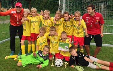 Sport 21 JAK SI NA PODZIM VEDLA FOTBALOVÁ MLÁDEŽ? Fotbalové soutěže ulehly k zimnímu spánku, a tak je čas na rekapitulování podzimní části. V akci nebyli jen muži, ale také frýdlantský potěr.