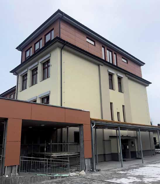 první části dostavby školy šaten žáků. Projekt Dostavba ZŠ Mnichovice, 2. etapa šatny žáků, tělocvična je spolufinancován ze státního rozpočtu ČR prostřednictvím Ministerstva financí ČR.
