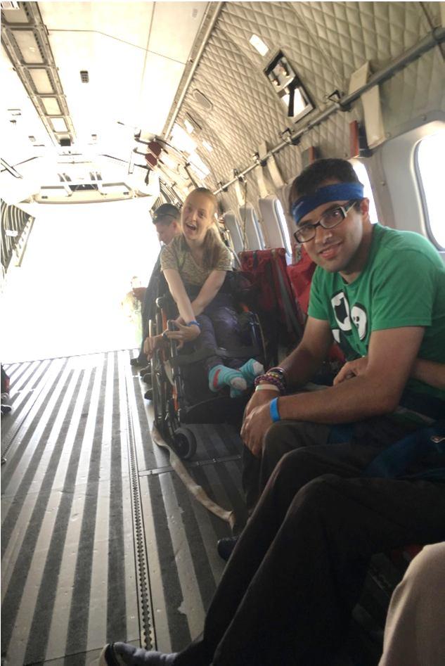 8 Středisko VÝZVA integrační klub BRÁNA OPEN SKIES FOR HANDICAPPED Po 3 hodiny trvající a 230 km dlouhé cestě do Hradce