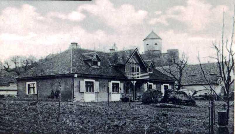 kupní smlouvou roku 1979 dům na svého synovce Dušana Staňka, který dům vlastní dosud a užívá ho k rekreačním účelům. Po roce 2008 přistavěl k domu nový vstup a sociální zařízení.