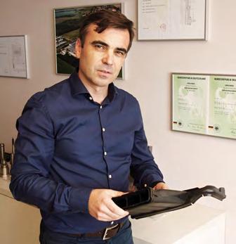 Základní technologií pro výrobu forem pro vstřikování pryže bylo tehdy třískové obrábění. O elektroerozi jsme věděli jen velmi málo. vzpomíná na začátky firmy Ing.