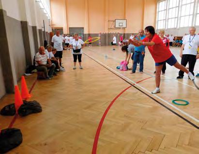 Ovšem u zvolené mokré varianty došlo k modifikacím. Ze vzduchovky se nestřílelo, místo granátem se házelo krikeťákem a u běžeckých disciplín se jednoduše čekalo.