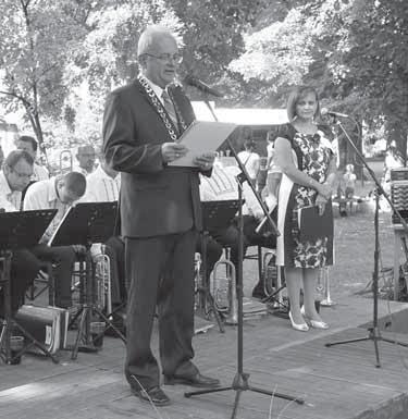 6 www.obec-beckov.sk Beckovské noviny číslo 3 - október 2014 V sobotné ráno 17. augusta 2014 bolo pod majestátnym hradným bralom rušnejšie ako zvyèajne.