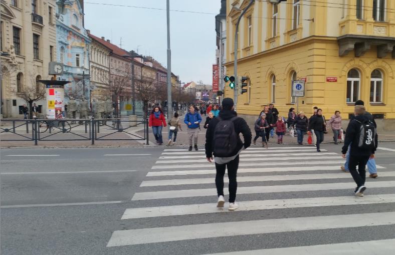 Pěší doprava Stezky, které jsou značeny klasickými značkami Klubu českých turistů: NS Po