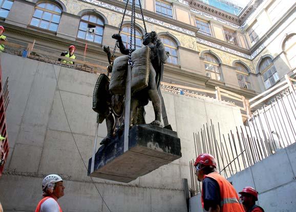 Národní muzeum Zhotovitel Sdružení M-P-I Metrost