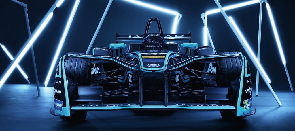 JAGUAR RACING Závody Le Mans, Formule 1 a nyní rovněž Formule E či pohár Jaguar I-PACE etrophy Jaguar si vždy budoval pověst výkonné, technologicky vyspělé a designově kvalitní značky na