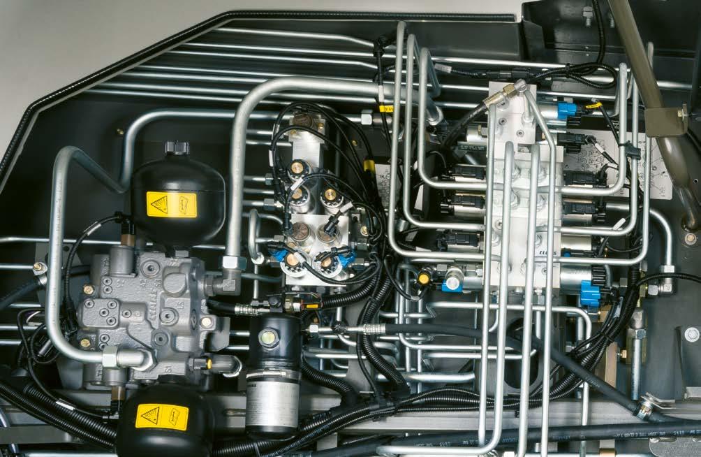 díky malým olejovým náplním Elektrika. Jednoduché, pohodlné ovládání vyžaduje rychlý a spolehlivý elektronický systém.
