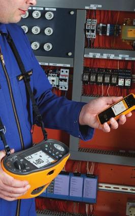 Kompatibilní s aplikací Fluke Connect (pouze model 1664 FC) Prohlížejte si výsledky měření na chytrém telefonu pomocí mobilní aplikace Fluke Connect a softwaru pro správu dat (Fluke DMS, prodává se