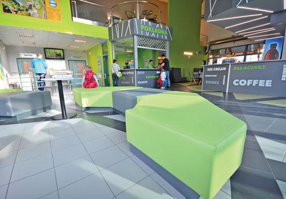 i volnočasových areálů nové centrum pro seniory a spolky v Okružní