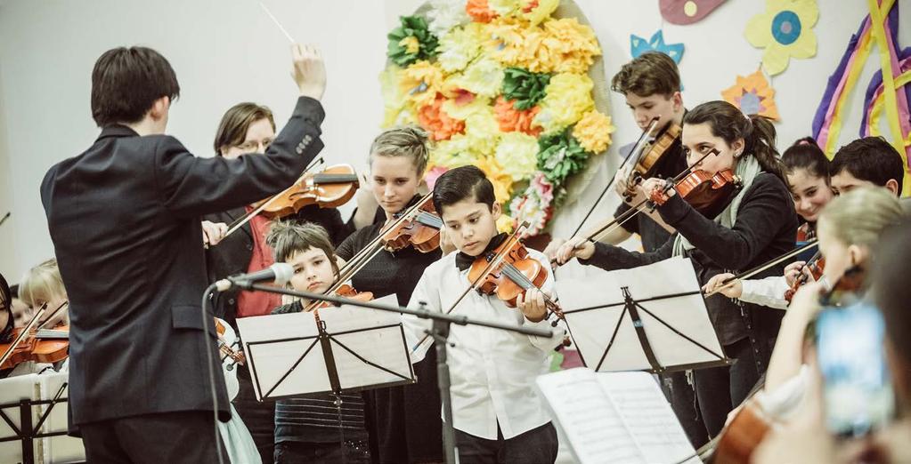 BŘEZEN Orchestr NFH již tradičně vystoupil na Jarním koncertě ZŠ Kořenského, který každoročně pořádá škola k prezentaci uměleckých