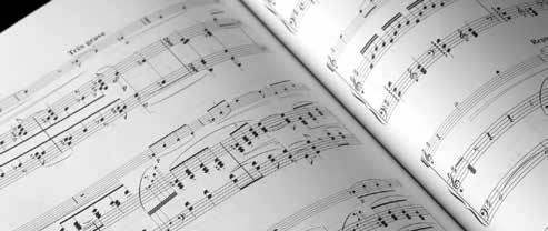 page 9 page 10 Upravte si své vlastní piano Nastavení citlivosti úhozu Můžete nastavit citlivost klaviatury a přizpůsobit ji tak svému osobnímu stylu hry.