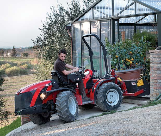 Řízení s hydraulickým posilovačem je citlivé a plynulé, a umožňuje přesné
