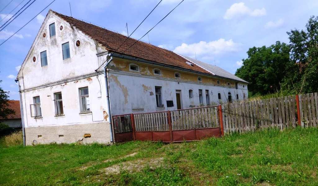 ZNALECKÝ POSUDEK O OBVYKLÉ CENĚ č. 1435/2014 Ocenění nemovitých věcí: Budova Borovany č.p. 17 rod.dům stojící na St. parcele č. 29/1, LV 10002, zapsané na LV č. 764, pro k.ú.