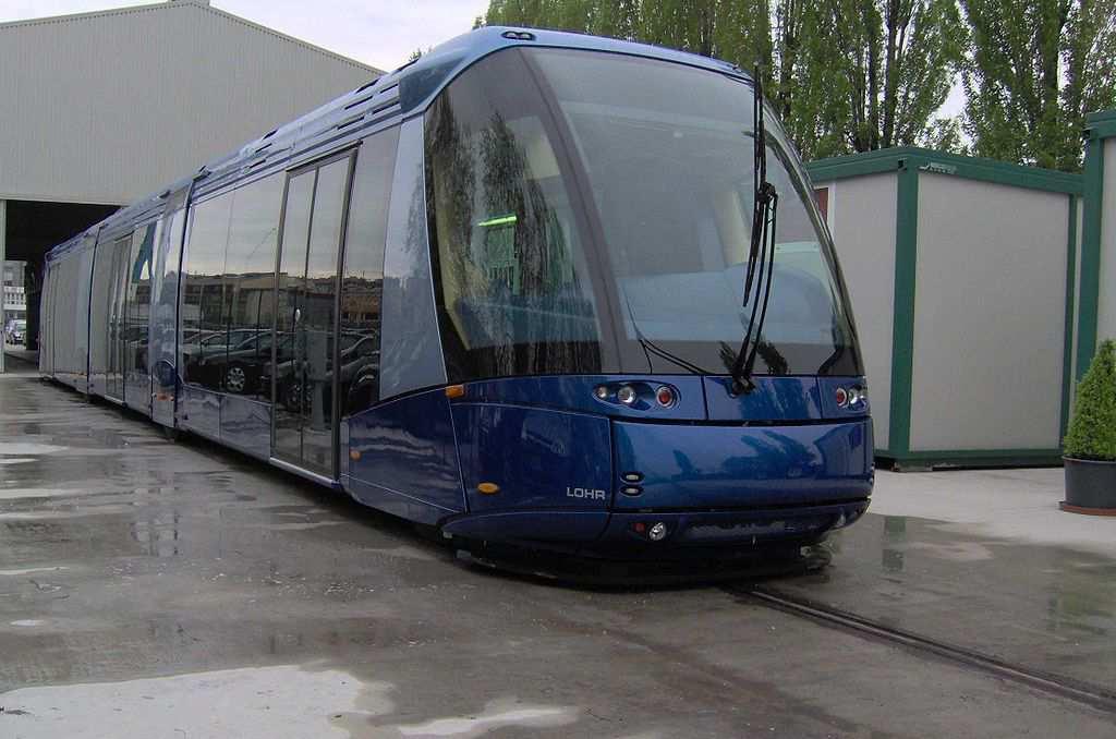 3.1.1. Vozidla BRT ve světě Nejčastěji bývají využívány jednokloubová vozidla, ale mohou být i vícekloubová. Stále častěji se využívají vozidla s hybridními pohony.