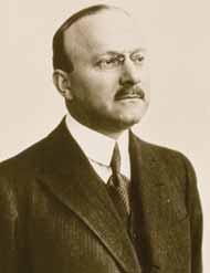 André Citroën (1878-1935) Polopásové vozy Citroën projely napříč Afrikou (1924-25) André Citroën (1878-1935) vybudoval během první světové války na jihozápadním okraji Paříže moderní podnik na výrobu