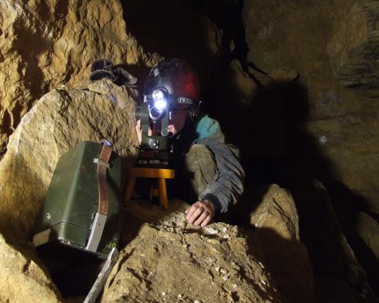 KONTROLA MAGNETICKÉHO AZIMUTU b 1, b 2