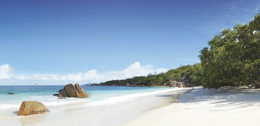 Seychely Raffles Praslin *****/* Top luxusní resort leží na ostrově Praslin na severovýchodním pobřeží, podél nádherné písečné pláže Anse Takamaka.