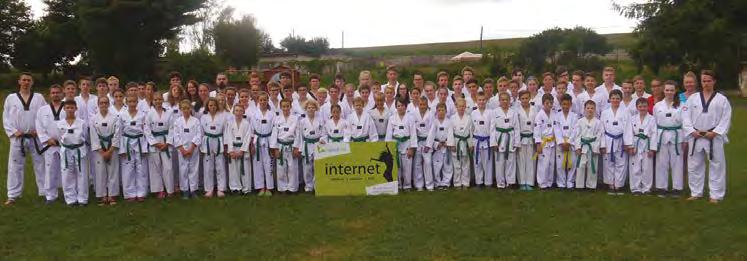 SPORT Letní soustředění újezdských taekwondistů Jak bývá zvykem, i tento rok v první polovině srpna vyrazila výprava 89 kangsimáků na soustředění a již po šesté do Malých Svatoňovic v Podkrkonoší.