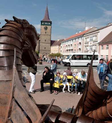 BUSLINE V REGIONECH MHD jičín Městská hromadná doprava v Jičíně byla zahájena zkušebním provozem od 1. 10. 2001 a od 1. 4. 2002 byl spuštěn pravidelný provoz jedním autobusem.