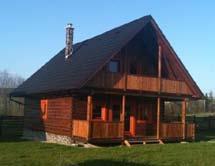 humno, pozemok 1163 m 2. Za chalupou ďalšie dve záhrady.