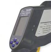 dioda třídy 2; vlnová délka 645nm ±2% nebo ±2 C (vyšší hodnota) při -33 1000 C Délka měření 0,7 s Kontaktní měření (K) -64 C 1400 C (-83,2 1999 F) Odběr 1,5 ma bez laseru; 29,5 ma s laserem přesnost: