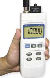 SW-DL2005 MĚŘIČ RF ELEKTROMAGNETICKÉHO POLE LUTRON EMF-819 50 MHz až 3 GHz Měřič VF elektromagnetického pole ve 3 osách (tříosá sonda EP-05H) - v pásmu 50 MHz až 3 GHz Přesnost < 2 db