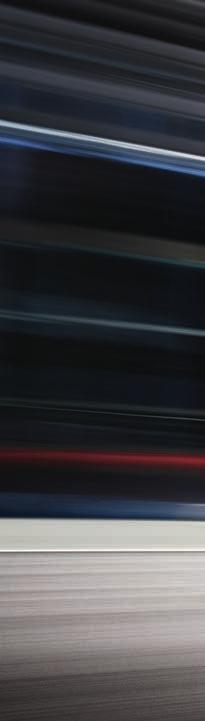 MAGICKY PŘITAŽLIVÉ SUV Kompaktní SUV PEUGEOT 2008 je osobitý model s výraznou přední maskou, která dává tušit inovativní charakter tohoto
